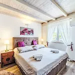 Mutnik By Interhome Feriehus