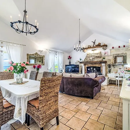 Mutnik By Interhome Feriehus Mirce