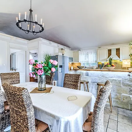 بيت للعطل Mutnik By Interhome *