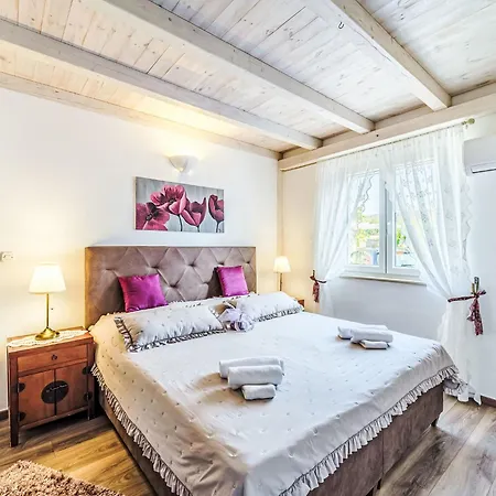Mutnik By Interhome بيت للعطل