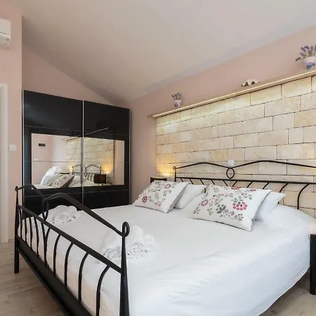 Mutnik By Interhome *