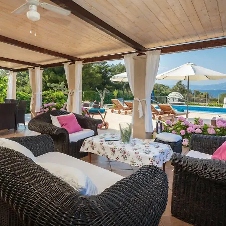 Semesterbostad Mutnik By Interhome Mirce