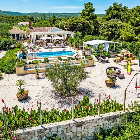 Mutnik By Interhome Дом отдыха