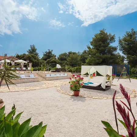 Holiday home Mutnik By Interhome