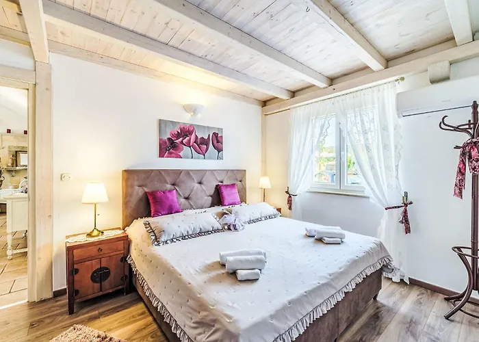 Mutnik By Interhome Casa de Férias