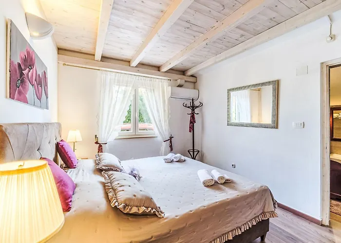 Mutnik By Interhome Mirce